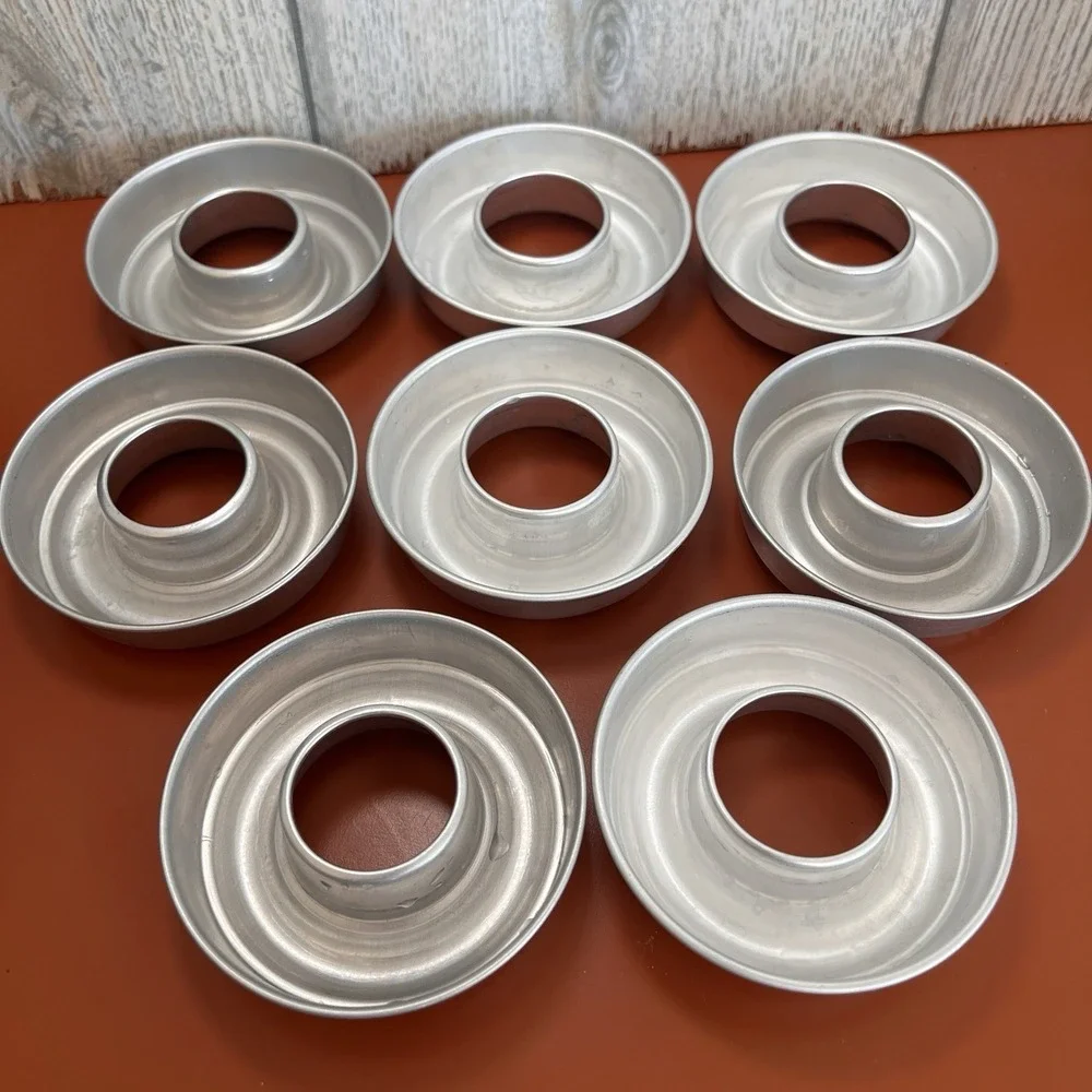8 Vtg Aluminum Donut Ring Jello Mini Bundt Cake Molds Pastry Tart Tins MCM Retro